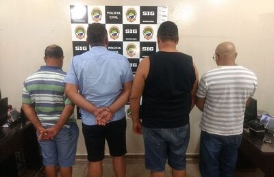 Os quatro foram presos pelo Setor de Investigações Gerais da Polícia Civil.