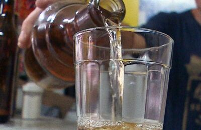 Consumo excessivo de álcool aumenta risco de dano cardiovascular, diz estudo