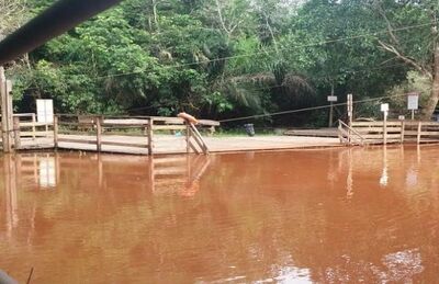 Balneário de Jardim exibe Rio da Prata cheio de lama