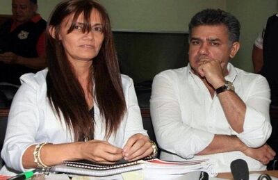 Advogada Laura Casuso ao lado do narcotraficante brasileiro Jarvis Gimenes Pavão.