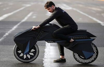 Nera é a moto feita por impressora 3D da empresa BigRep
