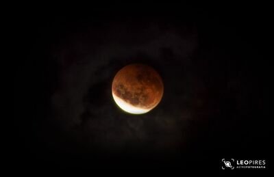 Eclipse lunar é registrado por astrofotógrafo no Sul do Rio