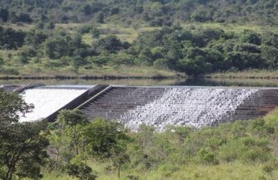 Represa do Guariroba na saída para Três Lagoas, responsável pelo abastecimento de 50% do município.