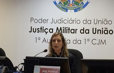 Juiza federal Mariana Queiroz Aquino Campos, da Justiça Militar, na audiência dos militares