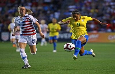 Seleção Brasileira de Futebol estreia na Copa do Mundo de futebol feminino na manhã deste domingo (9)