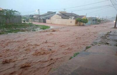 Chuva forte em Coxim