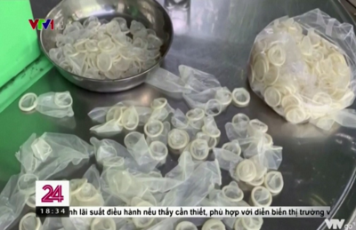 Preservativos usados são vistos em armazém ilegal no Vietnã