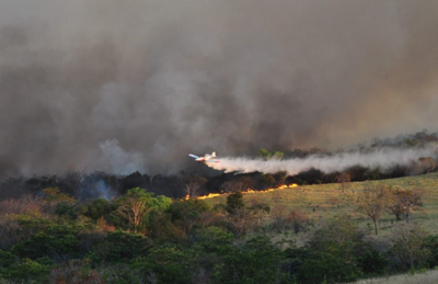 Governo reúne força-tarefa no combate a incêndios florestais na região de Alcinópolis e Costa Rica