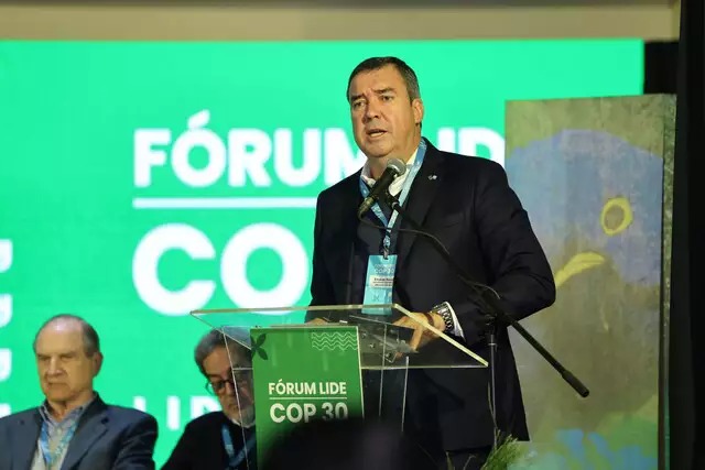 Governador  de Mato Grosso do Sul, Eduardo Riedel (PSDB) durante Fórum Lide Cop 30. Foto: Saul Schramm