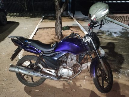 Motocicleta apreendida. Foto: Divulgação Assessoria de Comunicação 5&ordm; BPM 