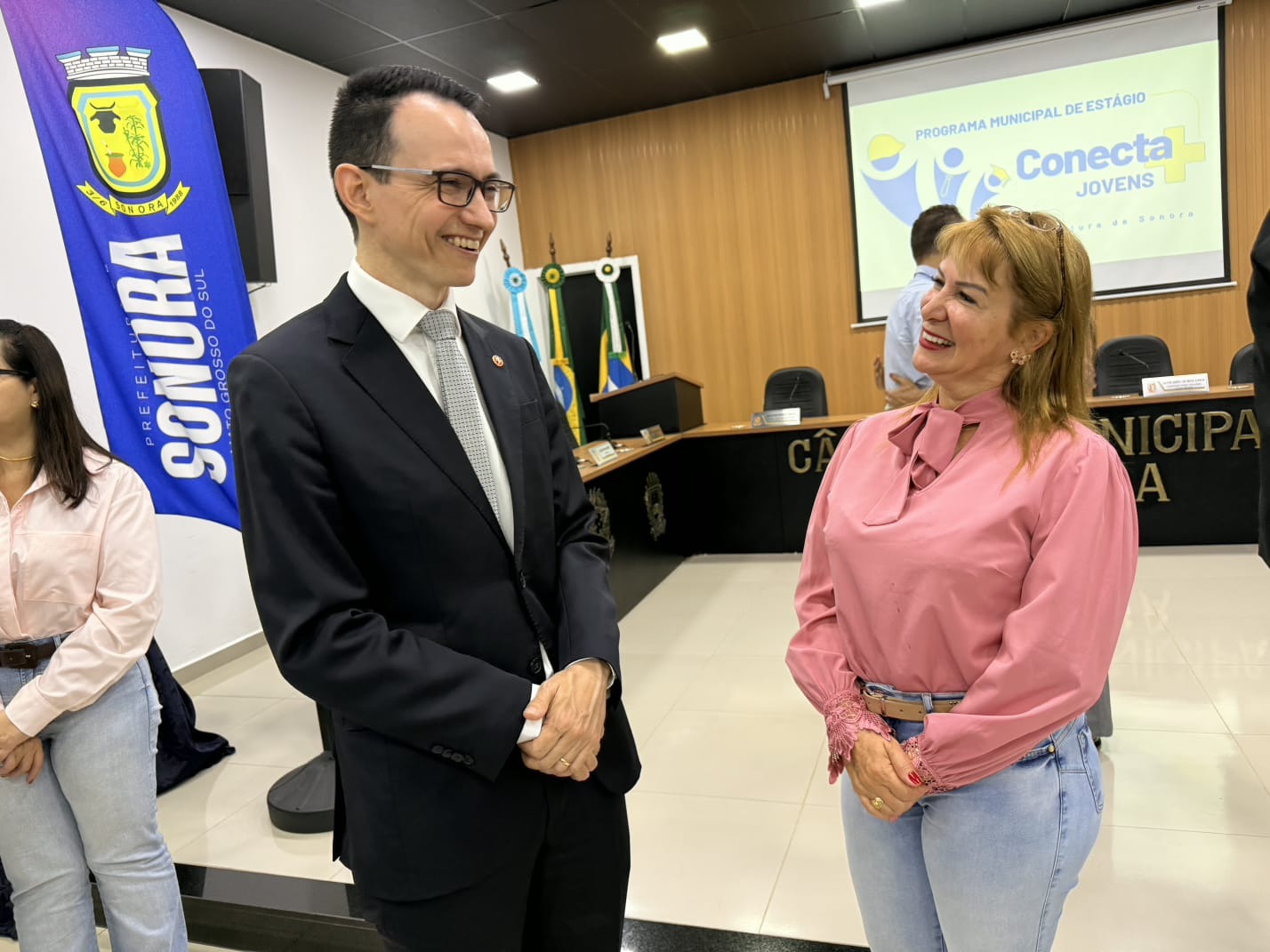 Prefeita de Sonora, Clarice Ewerling, destacou importância do lançamento do programa de estágio. Foto: Divulgação 